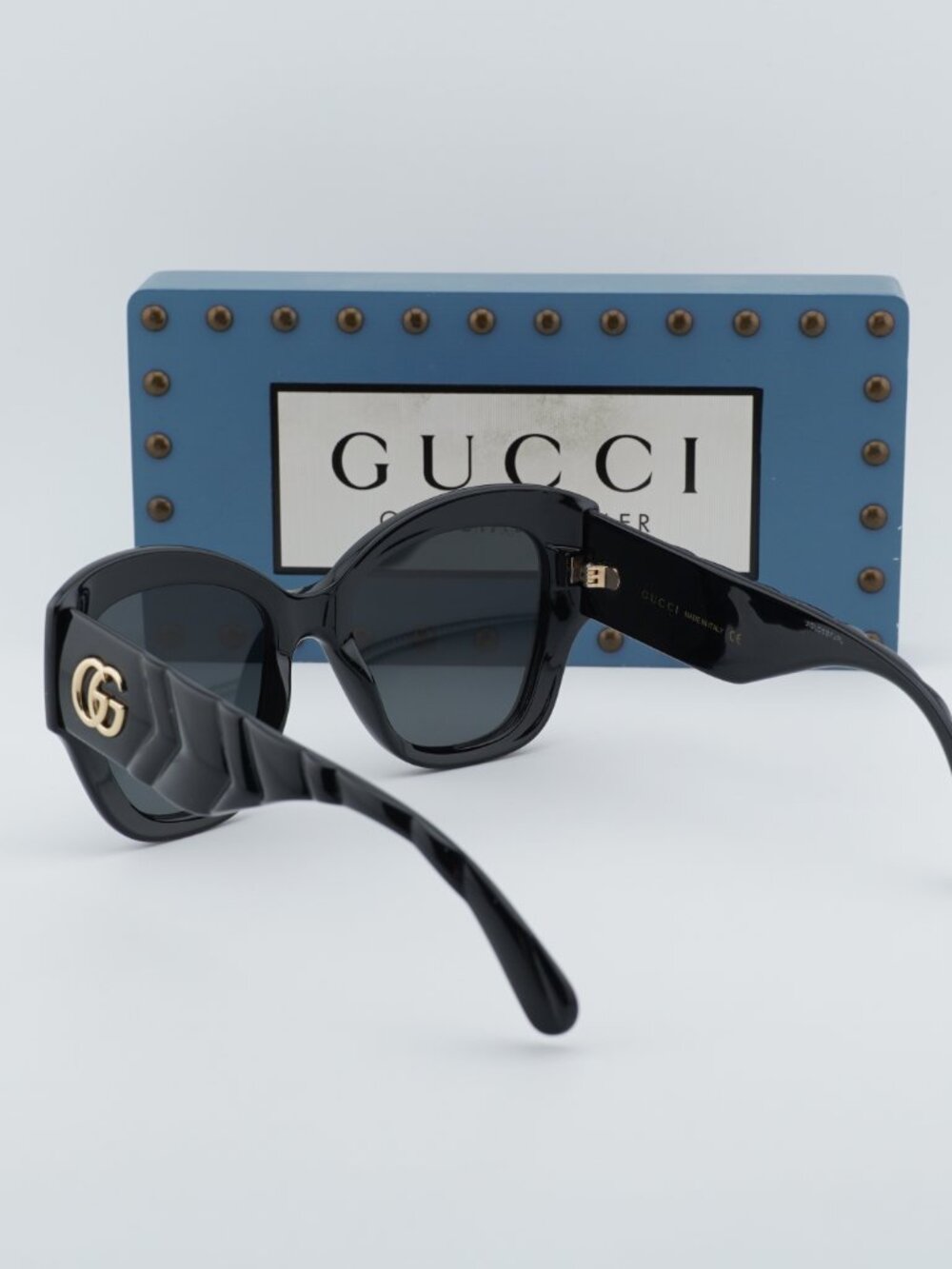 Gucci GG0808S 001 Cat Eye Sunglasses - Black / Grey - Picture 4 of 14